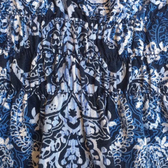 Peaches uniform xs scrub top. - Picture 6 of 7